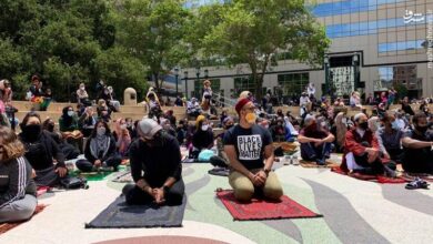 نماز معترضان به جنایات صهیونیست‌ها در آمریکا