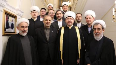 اقامه نماز رئیس جمهور ایران در کاخ کرملین
