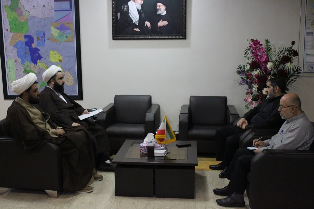مدیر ستاد اقامه نماز آذربایجان غربی با رئيس سازمان مدیریت و برنامه ریزی استان دیدار کرد