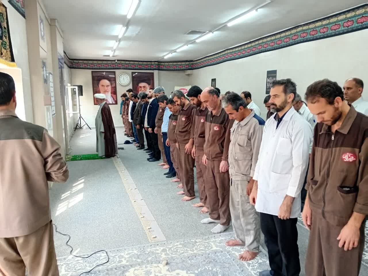 مدیر ستاد اقامه نماز استان از مجموعه صنایع نان قدس رضوی بازدید کرد