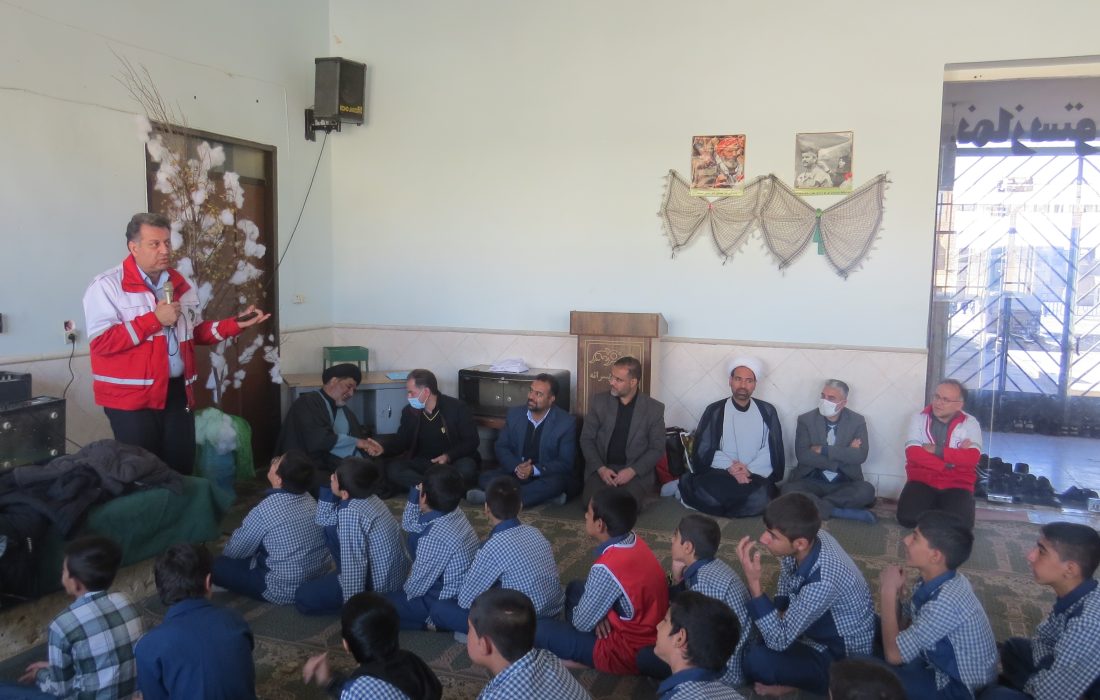 دوشنبه های نمازی استان یزد در مدرسه مهدوی نیا