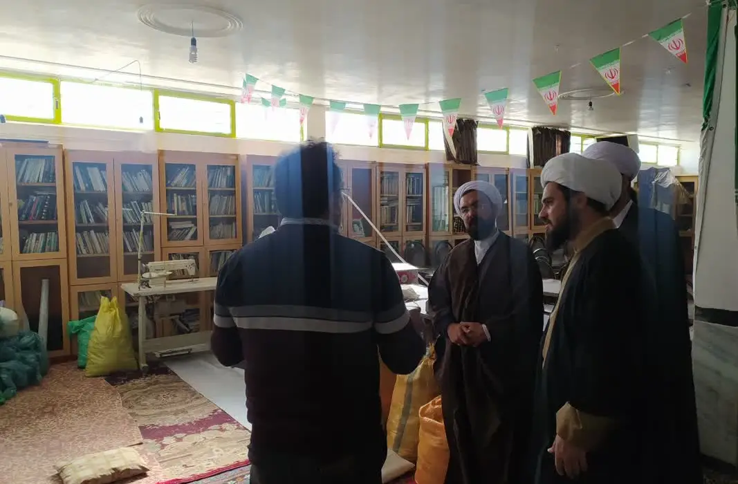 جلسه آموزشی با محوریت نماز در شهرستان خداآفرین برگزار شد