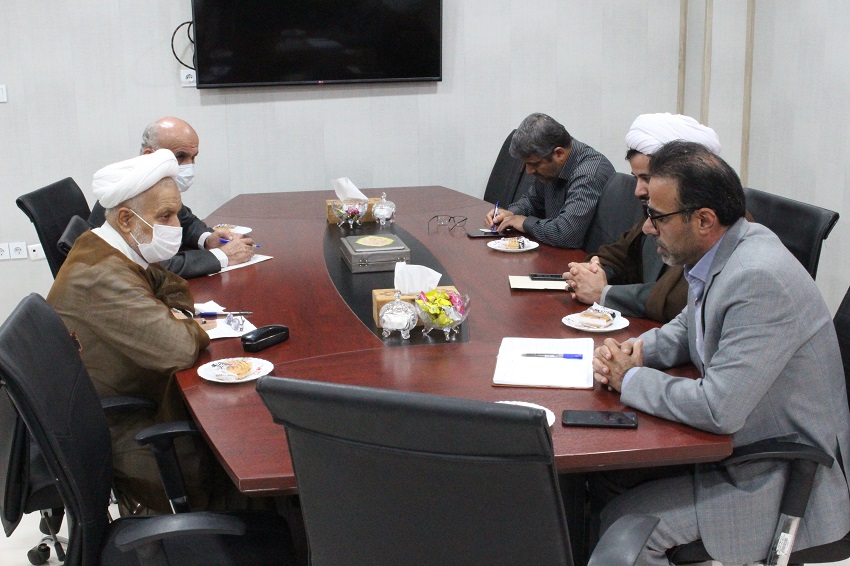 جلسه شورای اقامه نماز اداره کل منابع طبیعی بوشهر