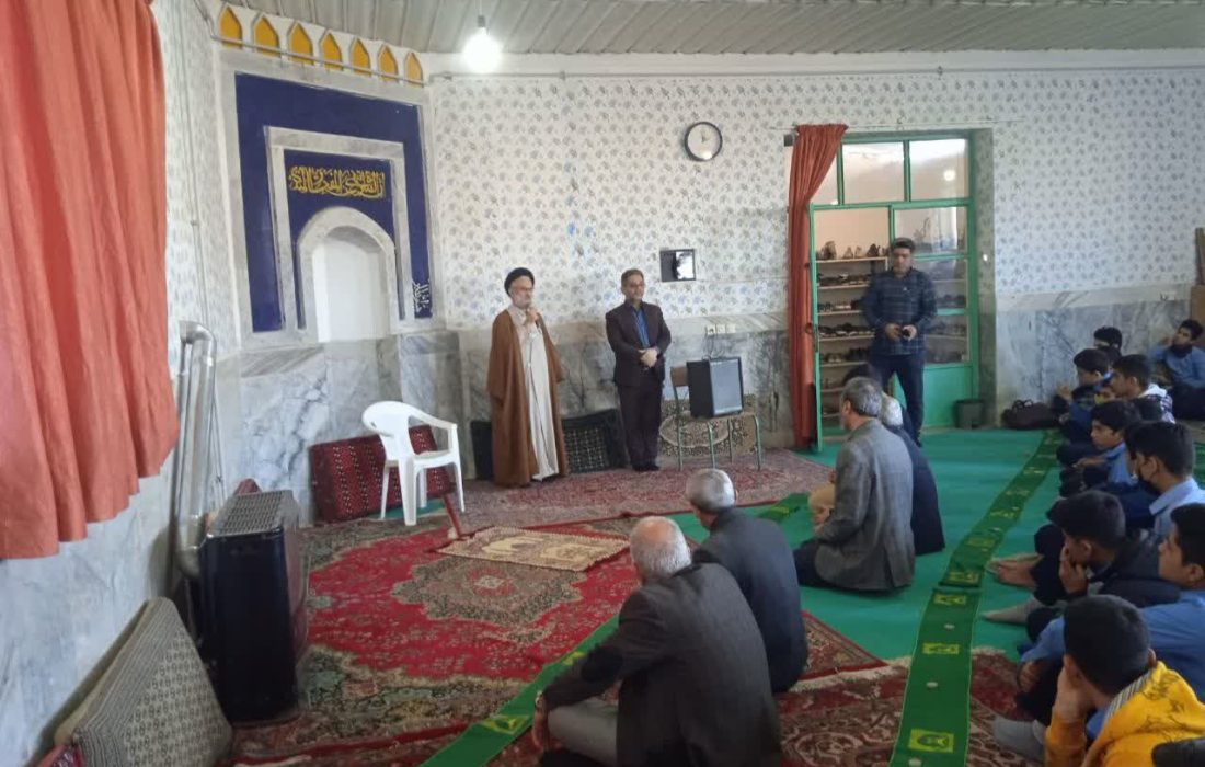 نشست نماز شناسی دانش آموزان دبیرستان شهید هدایتی علی آباد کتول