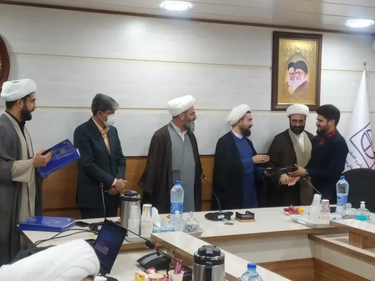 مجله رادیویی قرار هفده - قسمت پنجم رادیو نماز