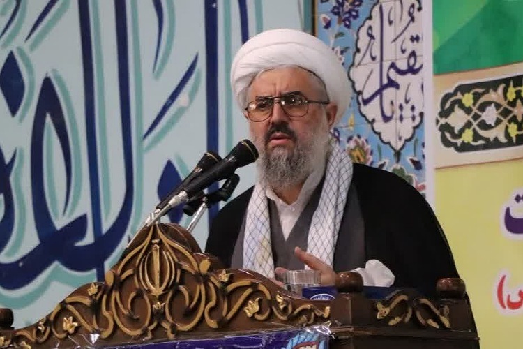 امام جمعه ملایر در خطبه های نماز جمعه به اهمیت اقامه نماز در بین جوانان پرداخت