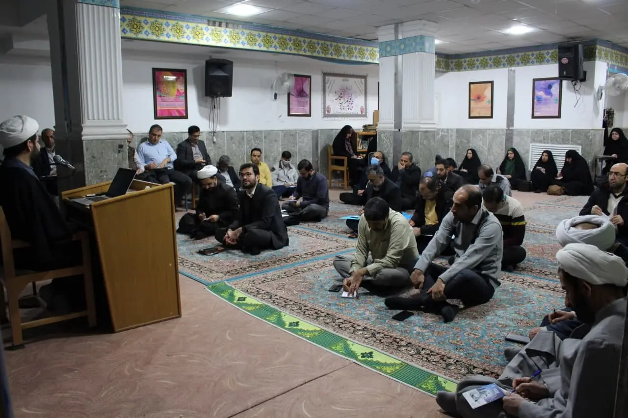 دوره آموزشی دبیران اقامه نماز دستگاه ها اجرایی استان قزوین