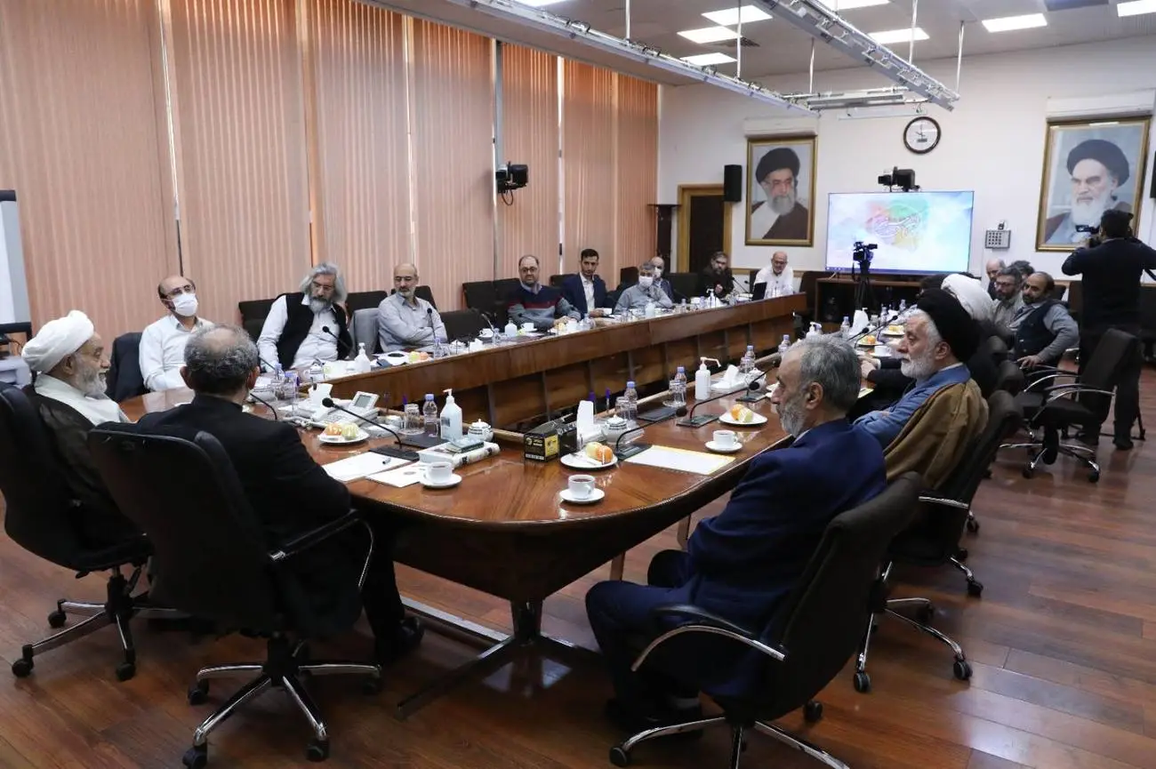 دیدار رئیس سازمان صدا و سیما با حجت الاسلام قرائتی