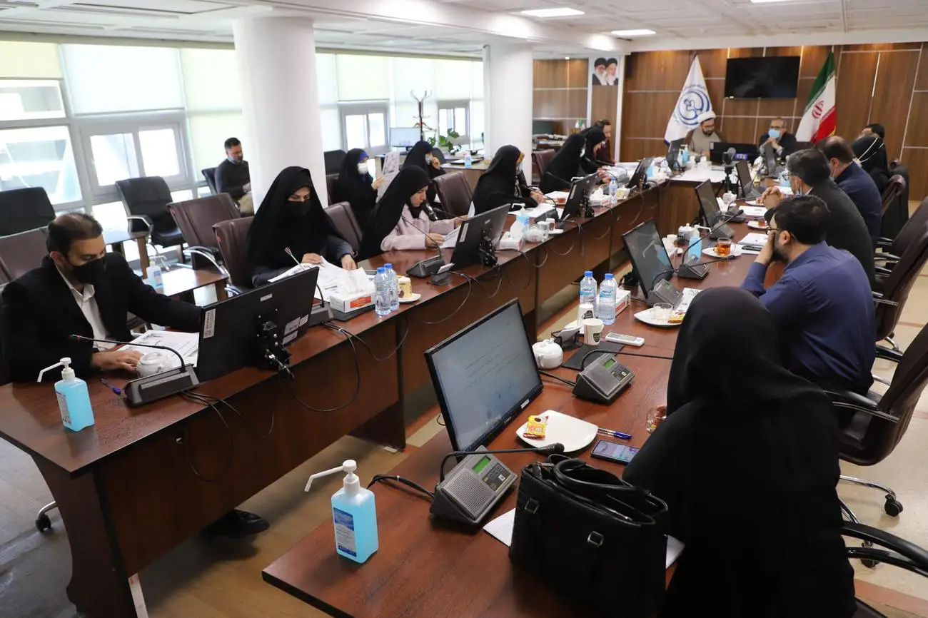 آیین رونمایی از کتاب الکترونیکی احکام پزشکی بیماران