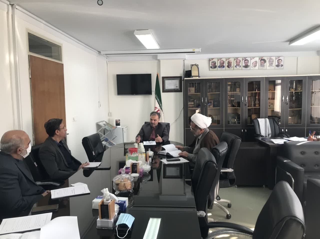 جلسه سرپرست ستاد اقامه نماز استان تهران با مدیر کل قرآن، عترت و نماز آموزش و پرورش