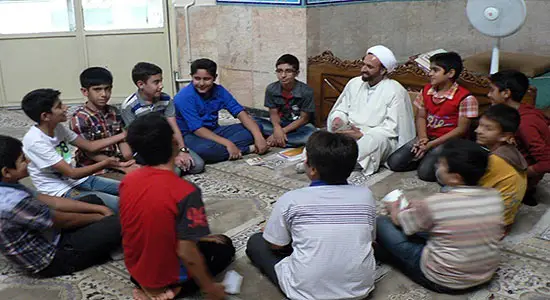حجت الاسلام محمدعلی حیدری مسئول مرکز رسیدگی به امور مساجد همدان گفت: اجرای طرح پیوند «مسجد و مدرسه » در بیش از ۷۰ مسجد همدان برگزار می شود