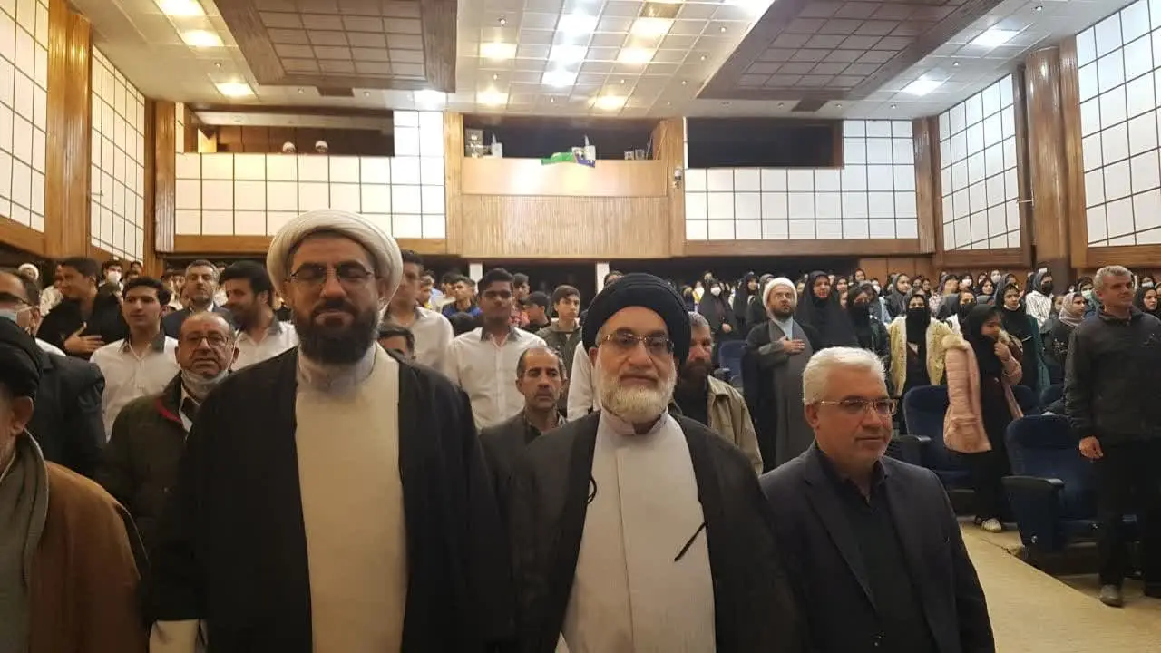 اجلاس نماز شهرستان تویسرکان باحضور مسئولین شهرستانی برگزار گردید.
