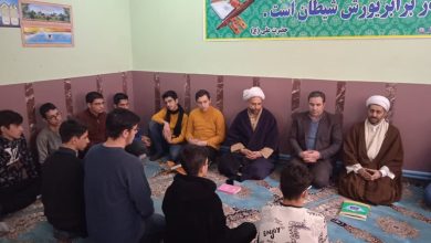 نشست نمازی دبیرستان شهریار تبریز