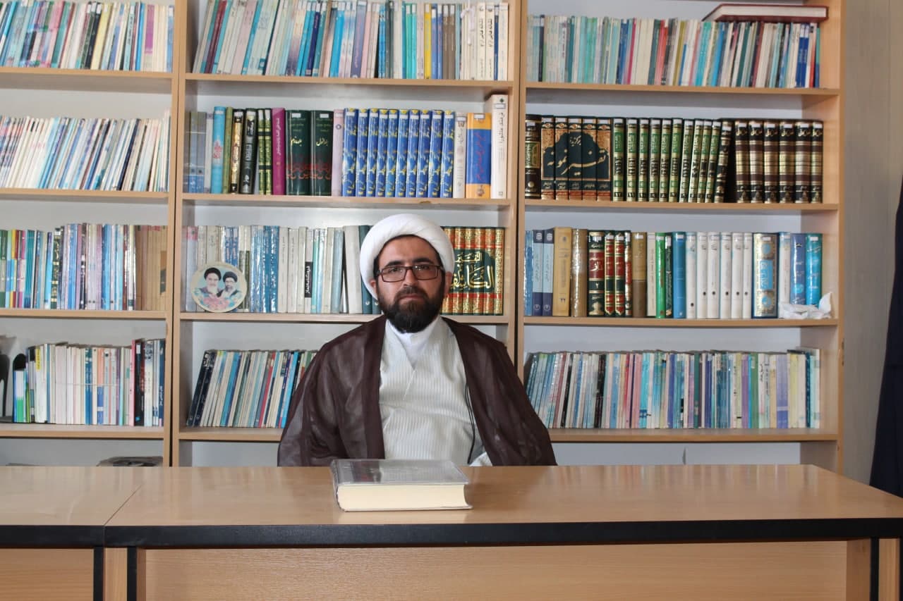 پیام تبریك مدیر ستاد اقامه نماز استان مرکزی به مناسبت آغاز ایام الله دهه فجر