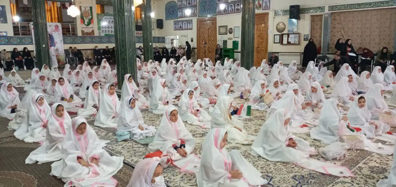 مراسم جشن تکلیف دانش آموزان دختر شهر سرعین