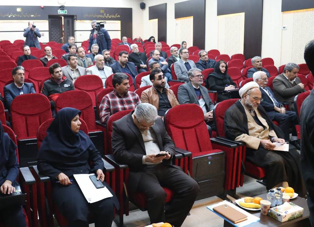 سالانه حدود ۳۳ میلیون نفر مسافر و زائر به خراسان رضوی سفر میکنند
