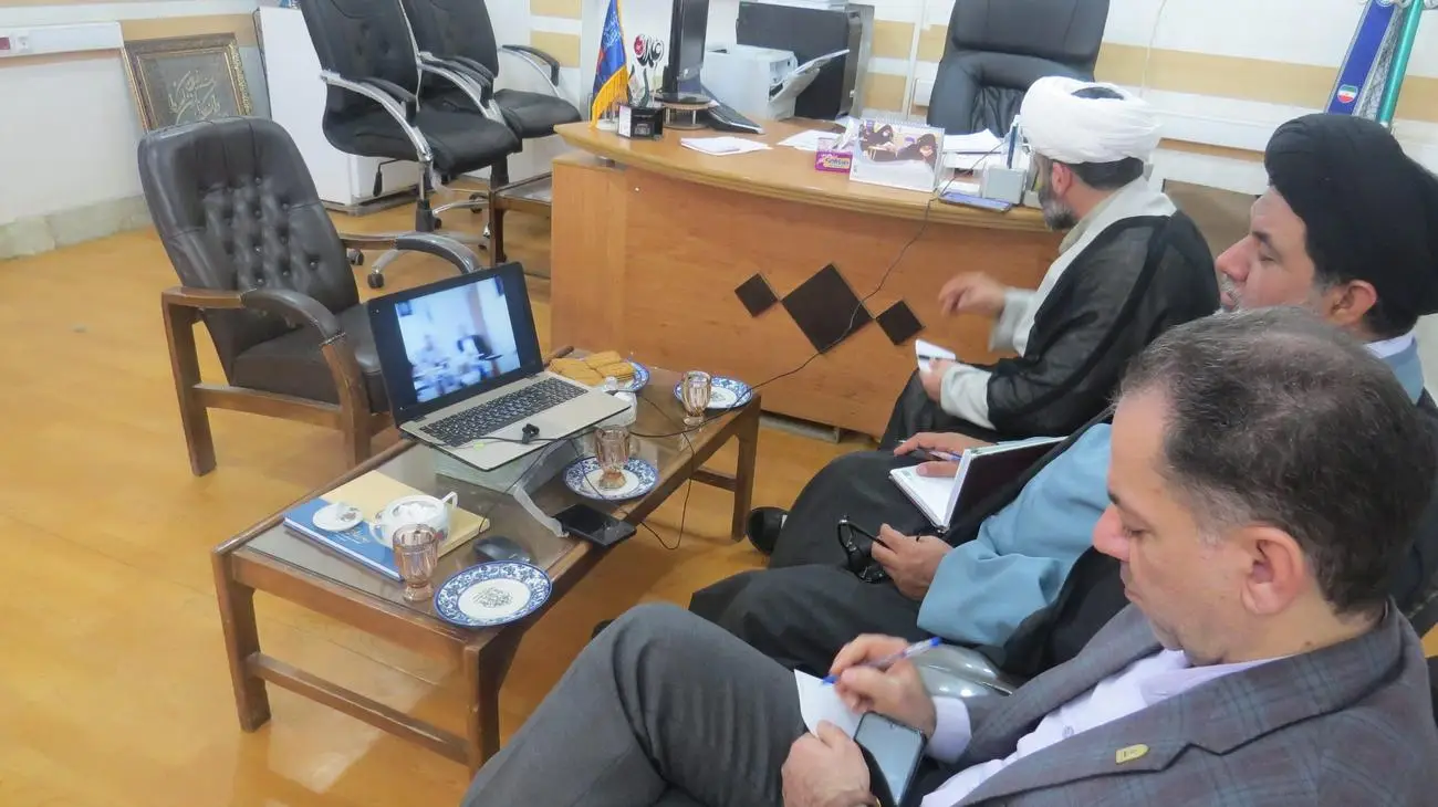 نشست وبیناری کشوری ستاد اقامه نماز و اداره قرآن عترت و نماز