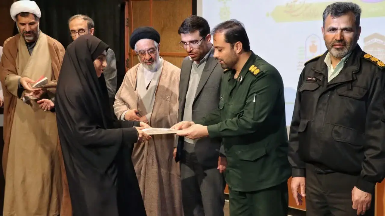 اجلاسیه نماز در شهرستان آبیک برگزار شد