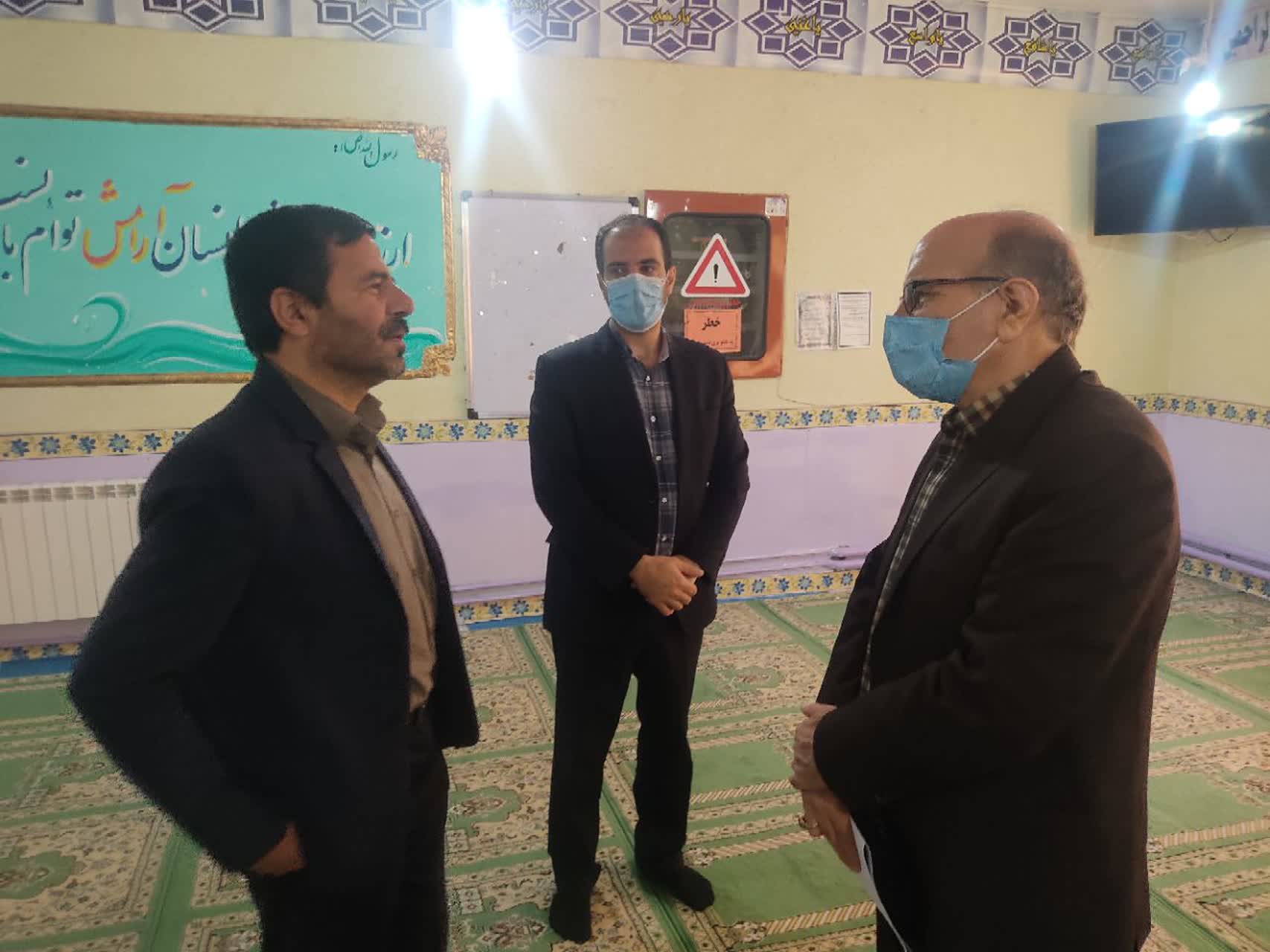 بازدید مدیر ستاد اقامه نماز استان کردستان از مدارس محل اسکان مهمانان نوروزی