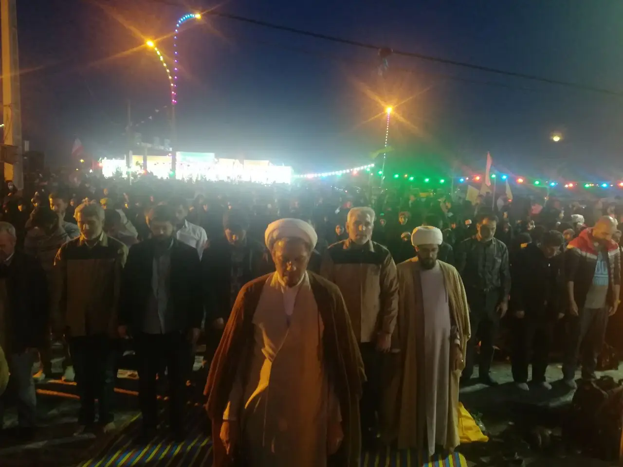 اقامه نماز منتظران در بلوار پیامبر اعظم قم