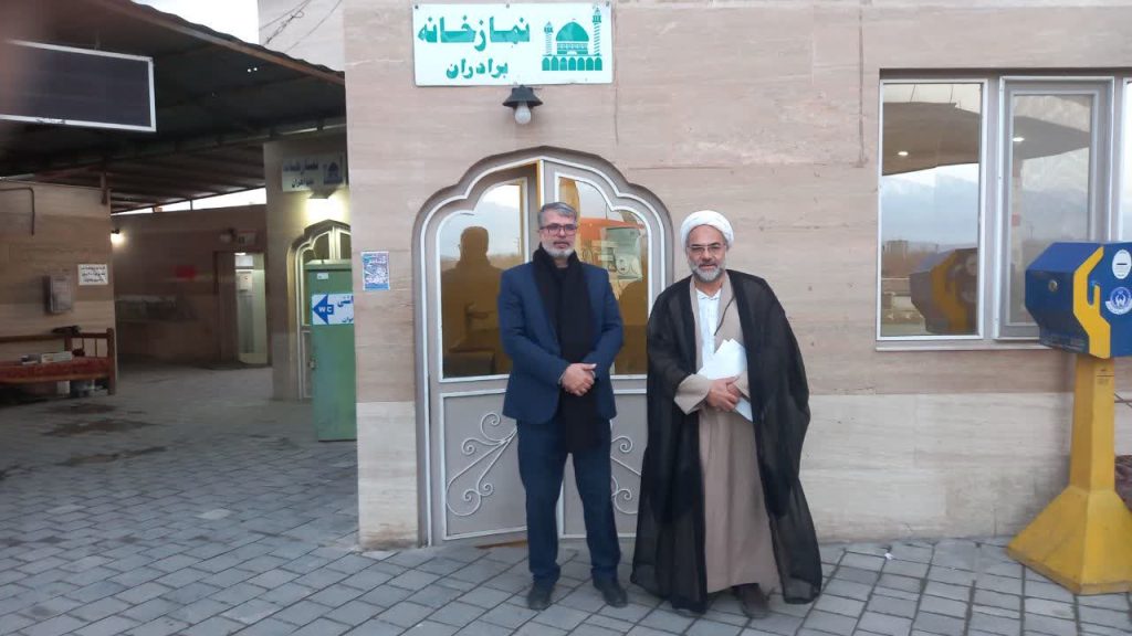 دبیران اقامه نماز شهرستان های استان از نمازخانه ها و مجتمع های میان راهی بازدید کردند