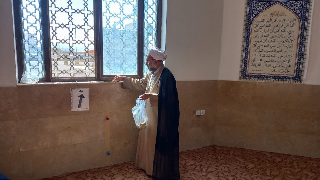 دبیران اقامه نماز شهرستان های استان از نمازخانه ها و مجتمع های میان راهی بازدید کردند