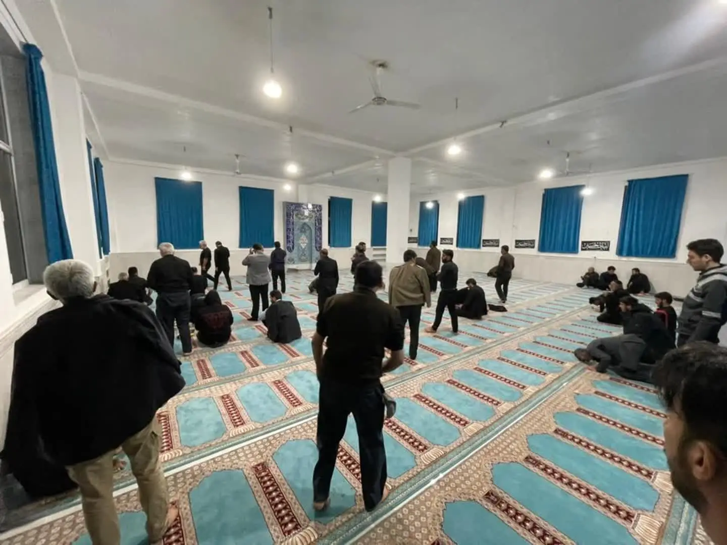 بازدید شبانه مدیر ستاد اقامه نماز استان سمنان از مسجد بین راهی حضرت ام البنین حدفاصل سمنان به دامغان