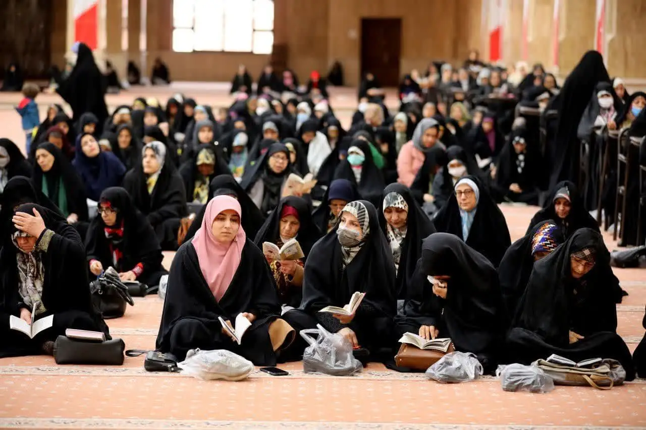 ندبه اجتماع قلوب گرگان در مصلی وحدت برگزار شد
