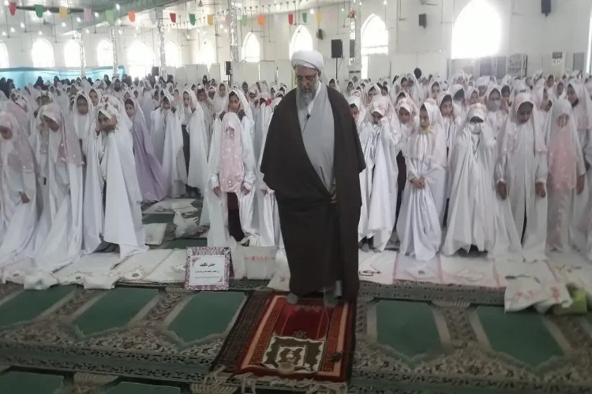 جشن تکلیف دانش‌آموزان آزادشهری