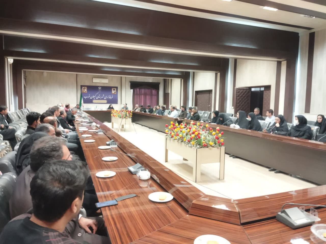 نشست تخصصی دهیاران و روسای شوراهای اسلامی بخش مرکزی گیلانغرب با موضوع نماز -1