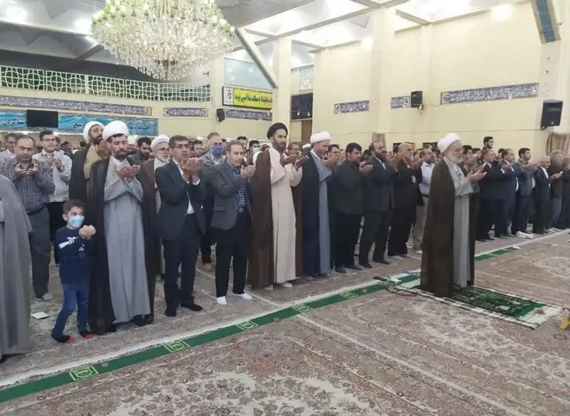اقامه نماز عید سعید فطر به امامت نماینده ولی فقیه در استان کردستان
