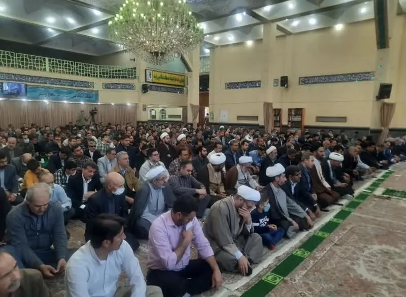 اقامه نماز عید سعید فطر به امامت نماینده ولی فقیه در استان کردستان