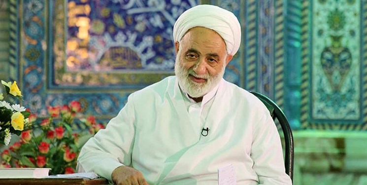 حال حجتالاسلام قرائتی خوب است و درمان در منزل انجام میشود