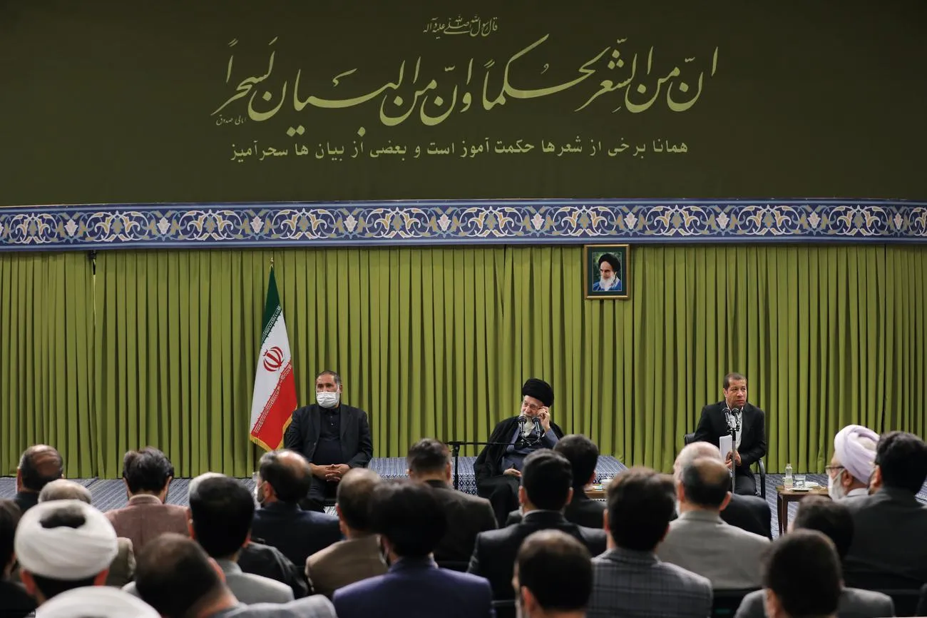 بیانات رهبر معظم انقلاب در دیدار شاعران و اساتید زبان فارسی