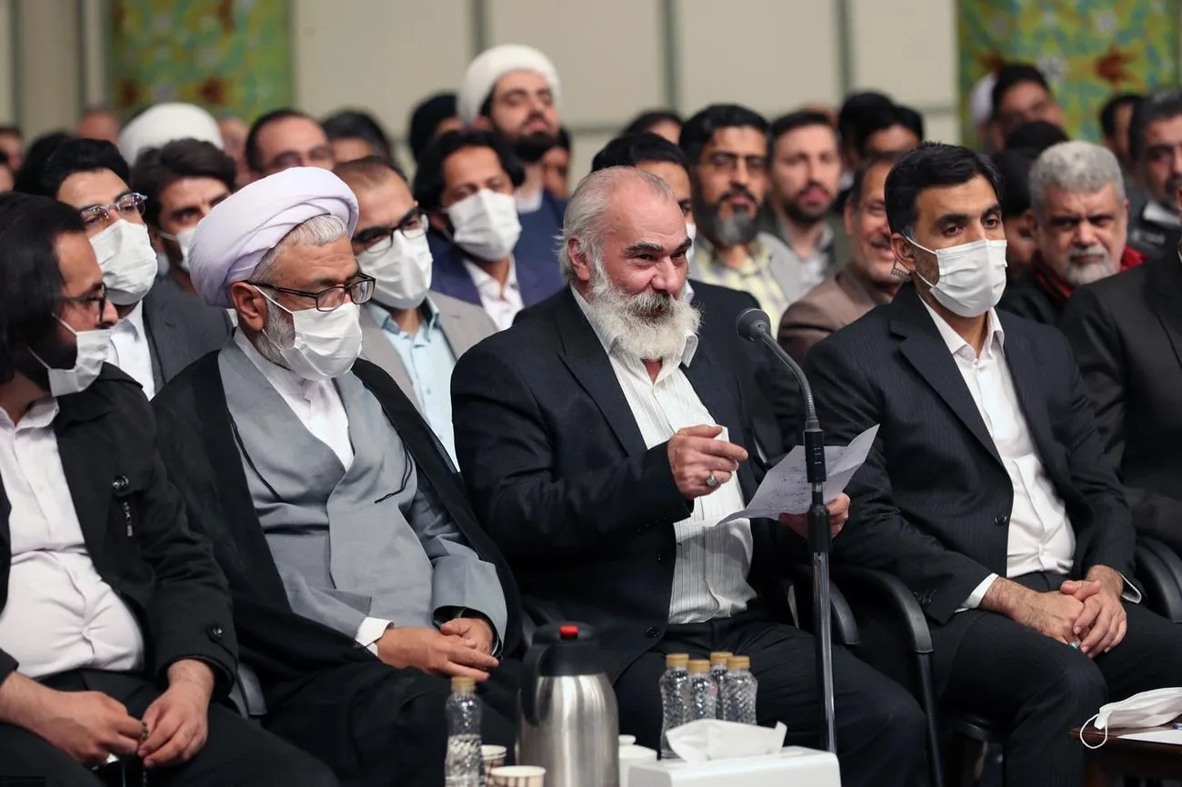 بیانات رهبر معظم انقلاب در دیدار شاعران و اساتید زبان فارسی