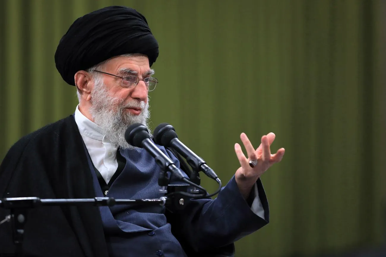 بیانات رهبر معظم انقلاب در دیدار شاعران و اساتید زبان فارسی