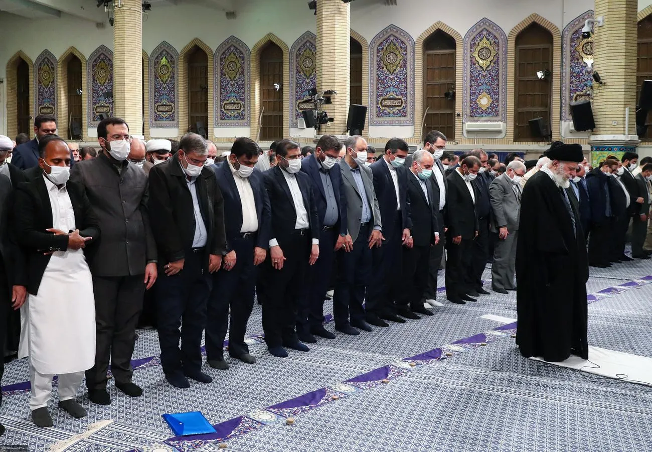 بیانات رهبر معظم انقلاب در دیدار شاعران و اساتید زبان فارسی