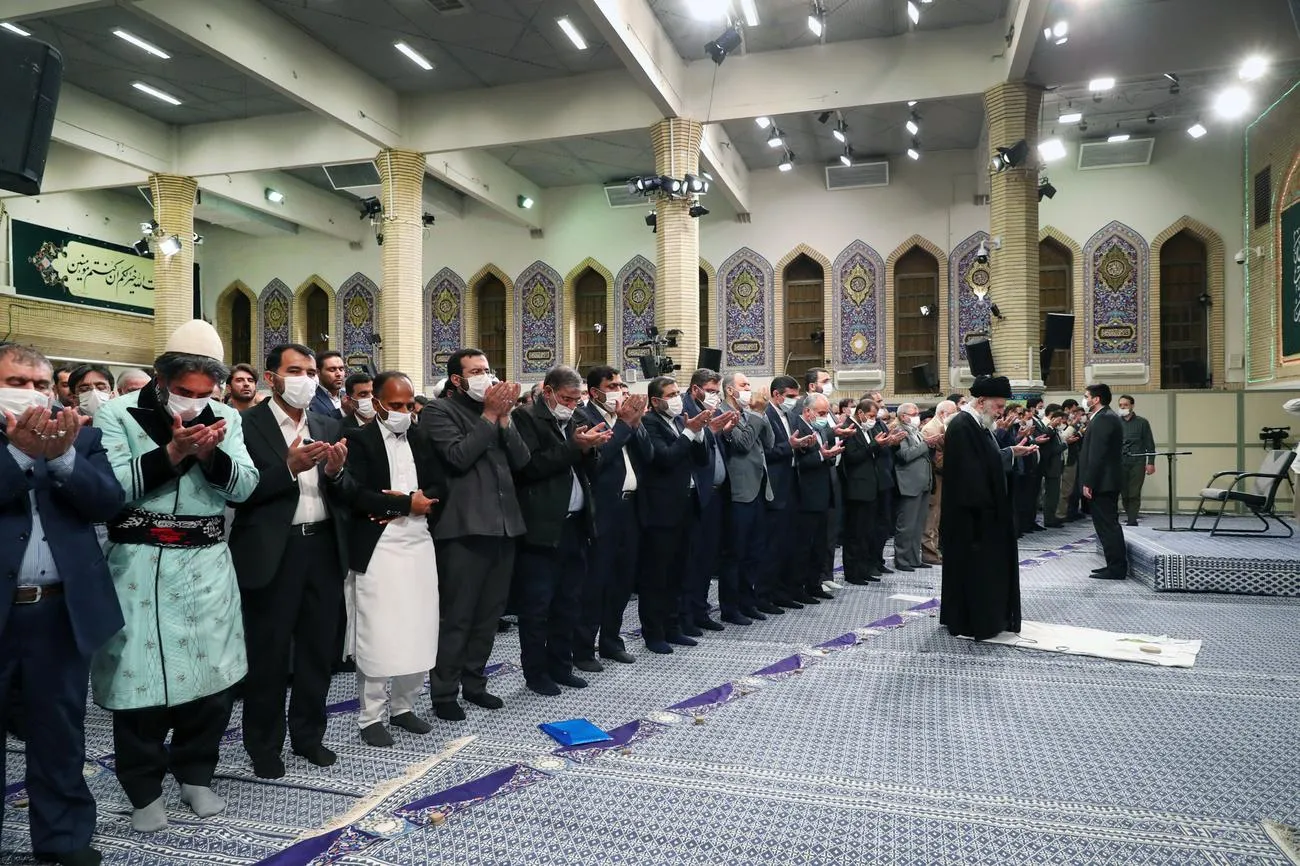 بیانات رهبر معظم انقلاب در دیدار شاعران و اساتید زبان فارسی