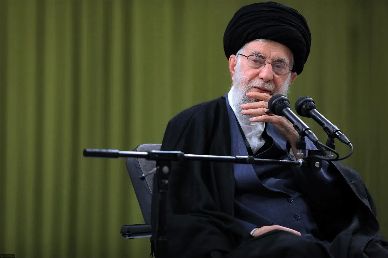بیانات رهبر معظم انقلاب در دیدار شاعران و اساتید زبان فارسی