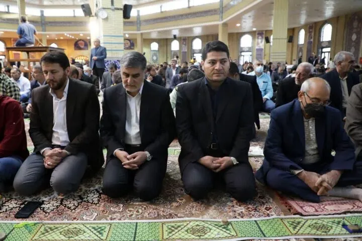 نماز باشکوه عید فطر در ایلام اقامه شد