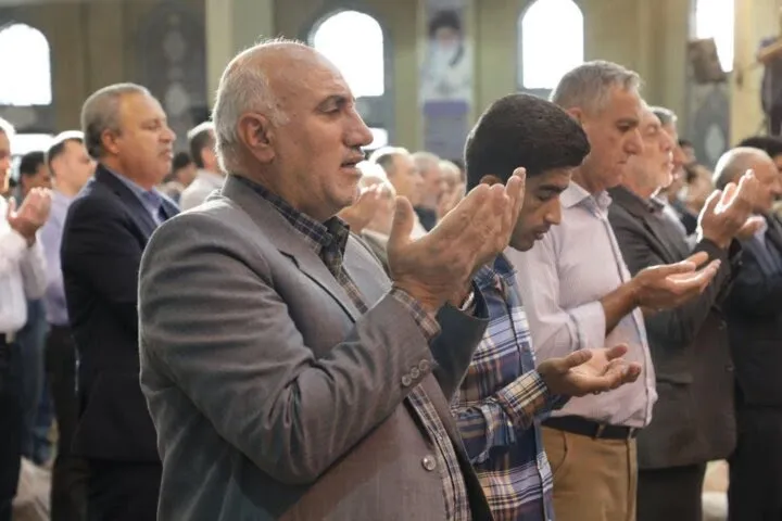 نماز باشکوه عید فطر در ایلام اقامه شد