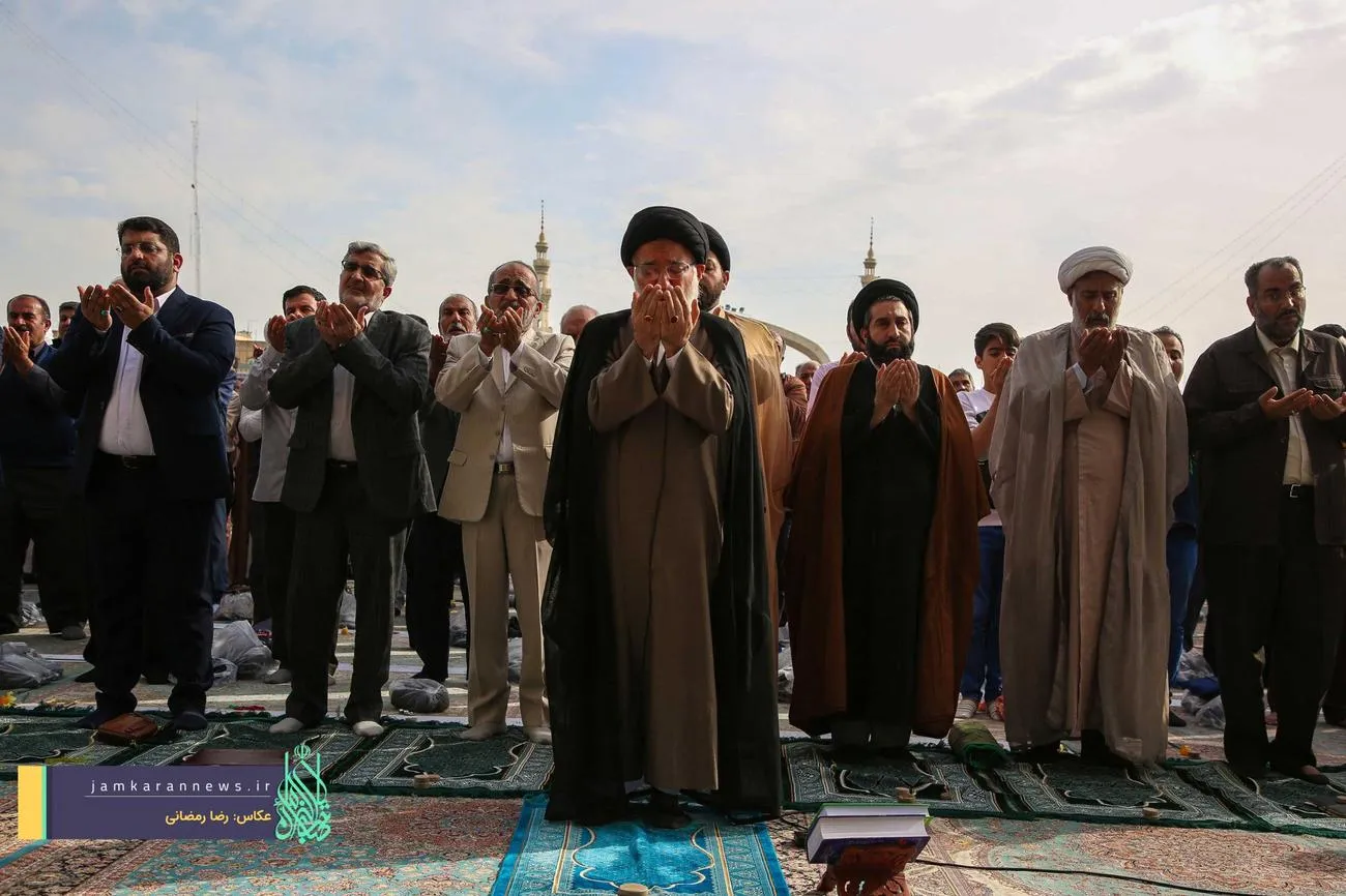 اقامه نماز عید سعید فطر در مسجد مقدس جمکران