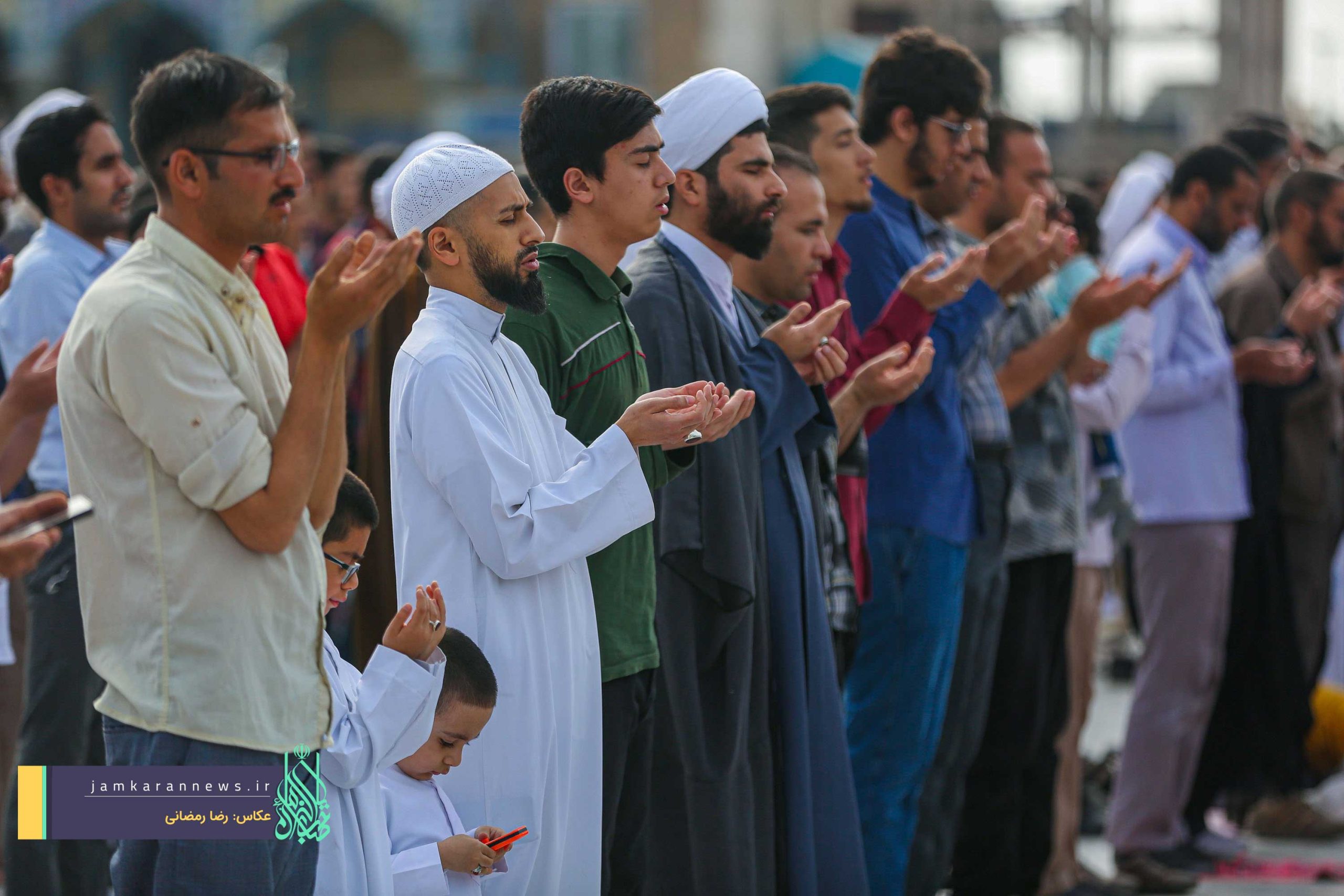 اقامه نماز عید سعید فطر در مسجد مقدس جمکران