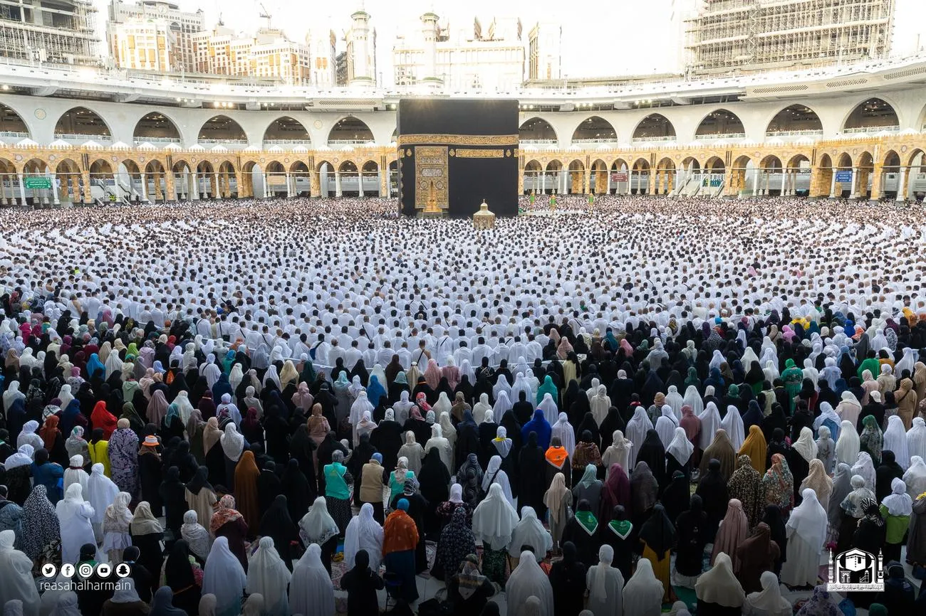 اقامه نماز عید فطر در مسجدالحرام ومسجدالنبی(ص)