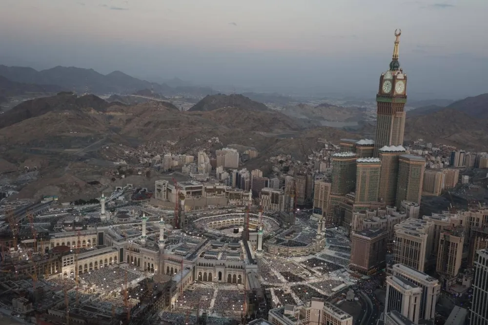 اقامه نماز عید فطر در مسجدالحرام ومسجدالنبی(ص)