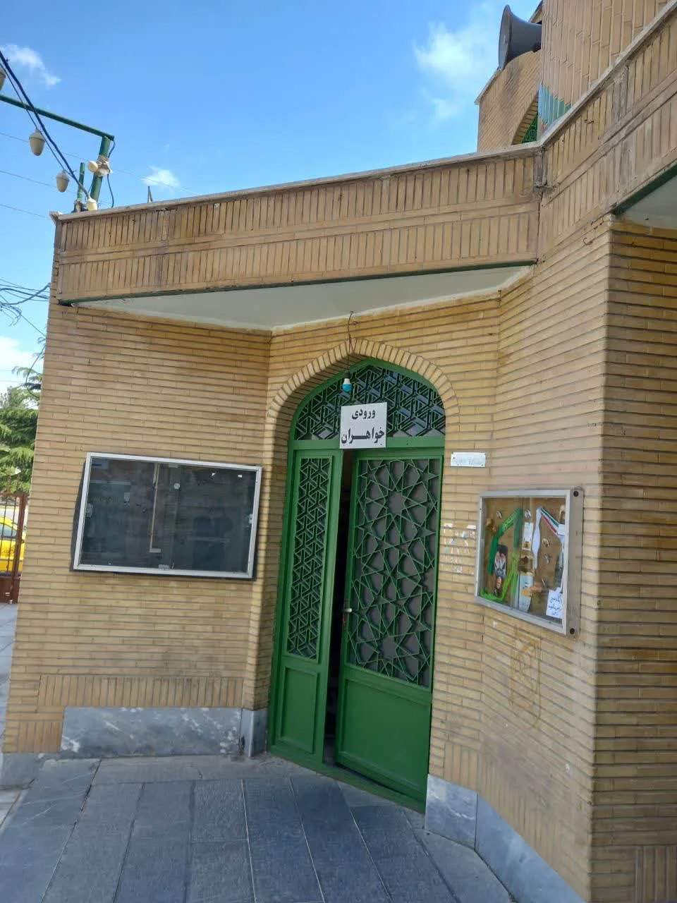 دبیر شهرستان البرز از مساجد و نمازخانههای بین راهی بازدید کرد