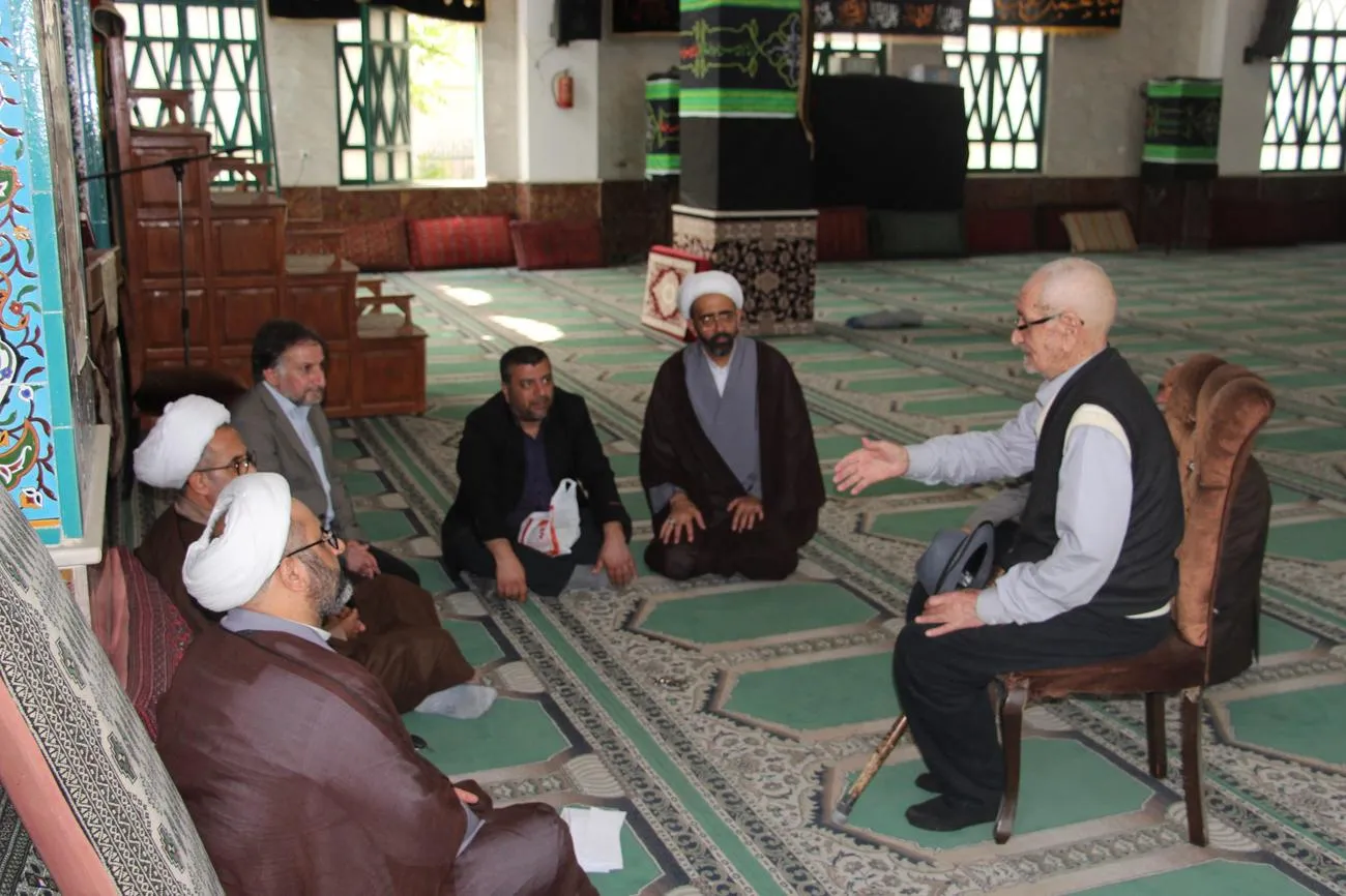 بازگشایی مساجد تعطیل شده