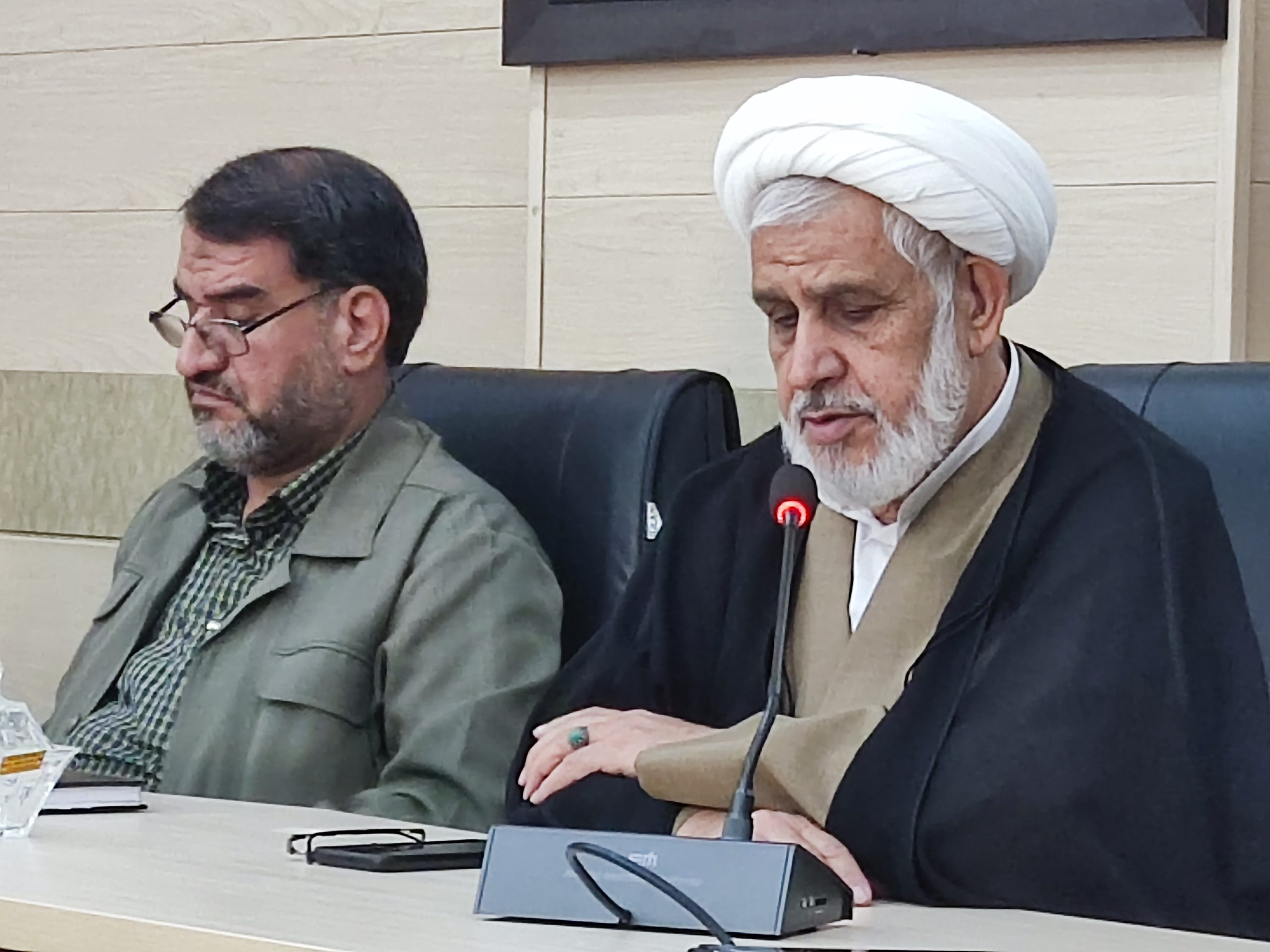 جلسه توجیهی اقامه نماز روسای مدارس سطح شهر کرمان