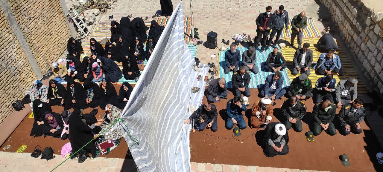 نماز جماعت در کانون ها و مناطق گردشگری استان برگزار شد