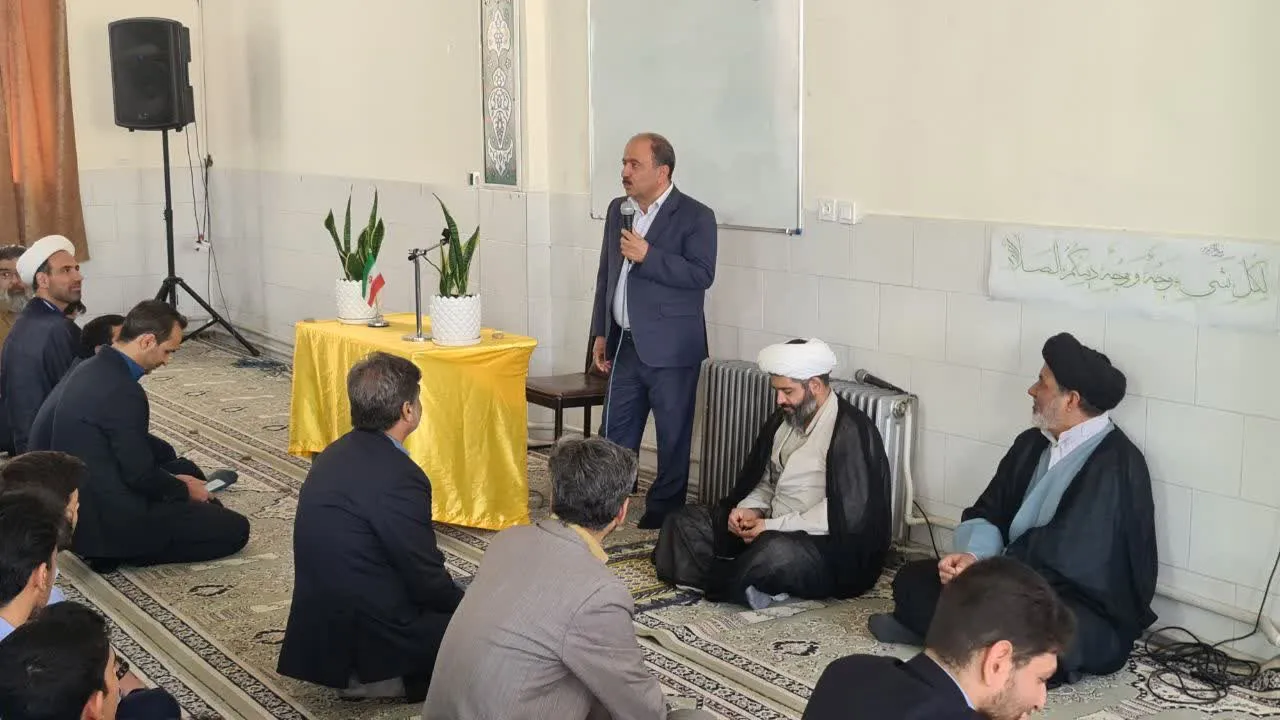دوشنبه ها نمازی مدرسه رسولیان